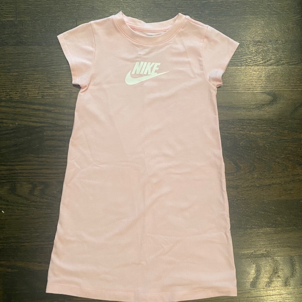 Girls Nike dress (size 4/5)